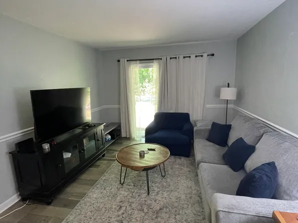 1035 SW 9th St, Gainesville, FL