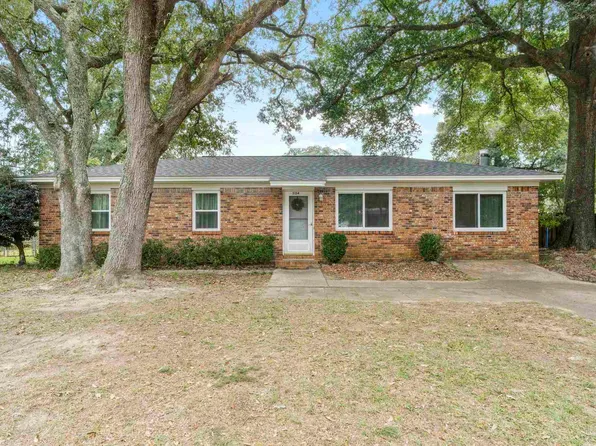 5134 Cora St, Milton, FL 32570