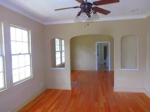 4th image of 2250 Cambronne St