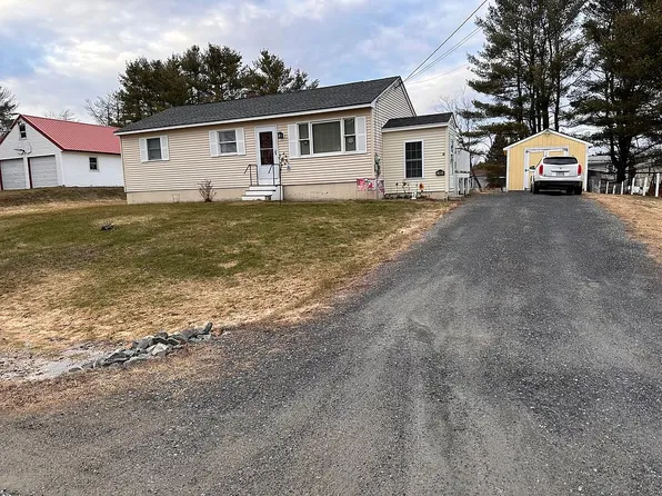 12 Somerset Ave, Fairfield, ME 04937