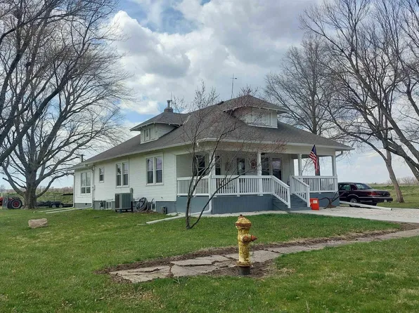 201 Cherry St, Elliott, IA 51532