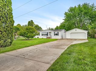 2910 E 11th Rd, Ottawa, IL 61350