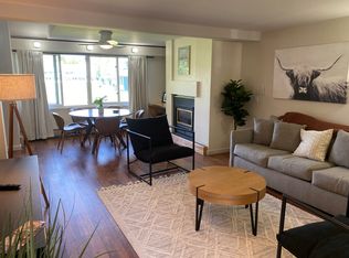 1003 Cape Cod Rd #4E, Stowe, VT 05672