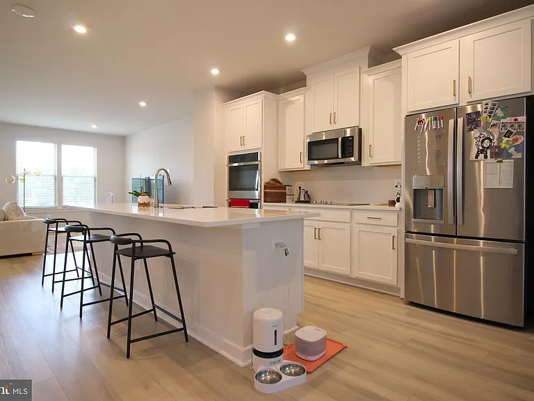 2107 Acadia Rd — Photo 8