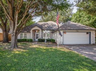 1204 Rio Grande Dr, Benbrook, TX 76126