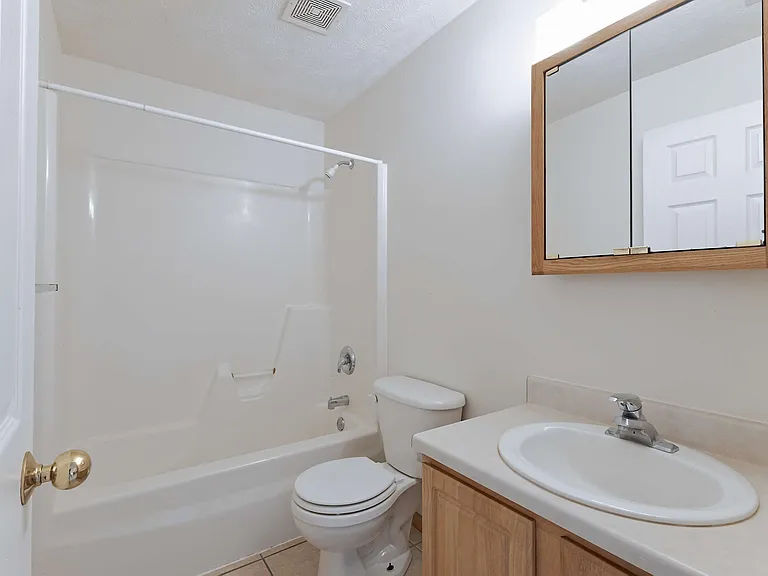 Park Ridge Apartments — Photo 49