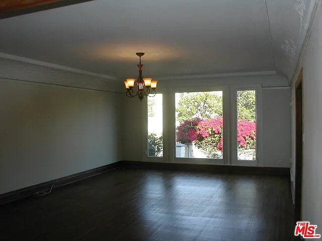 4 bed, 3.0 bath, 2550 sqft, $6,850 — Photo 3