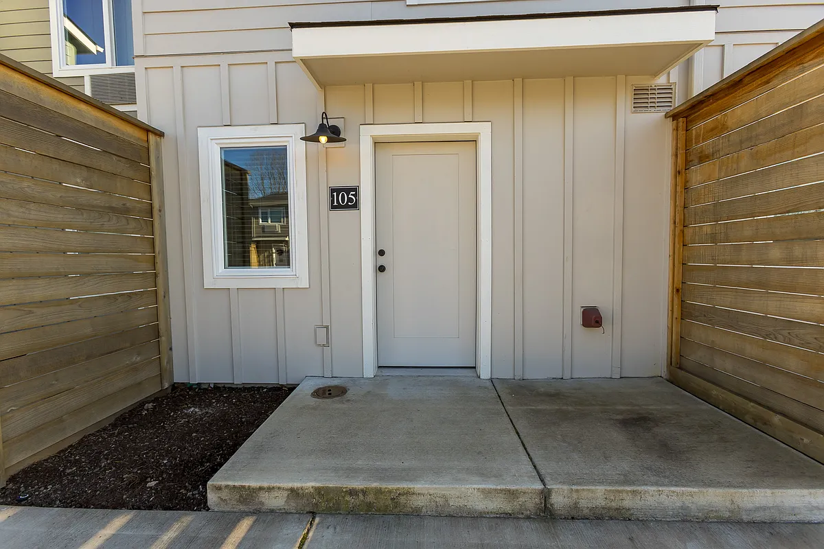 Building Photo - Waverly Townhomes