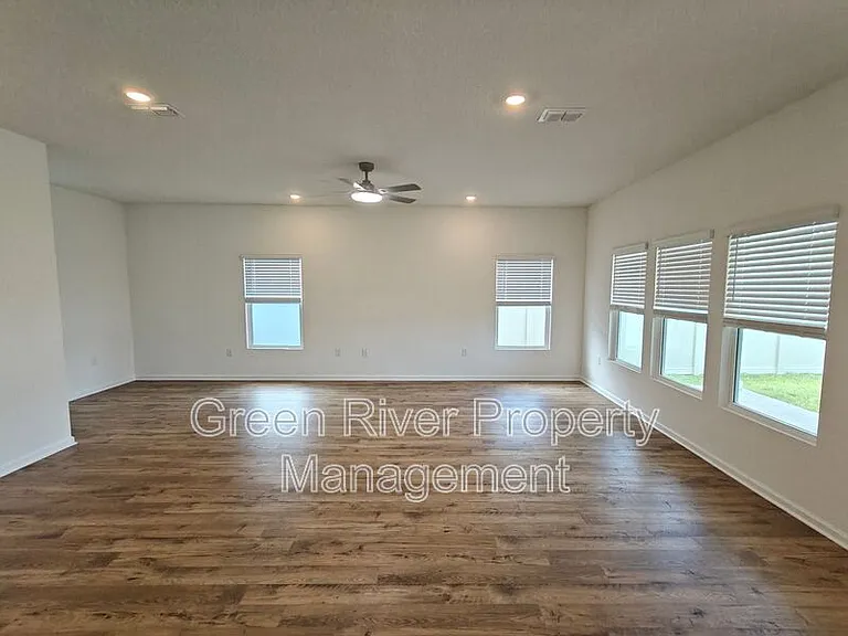 5724 Lagoon Cruise Way — Photo 16