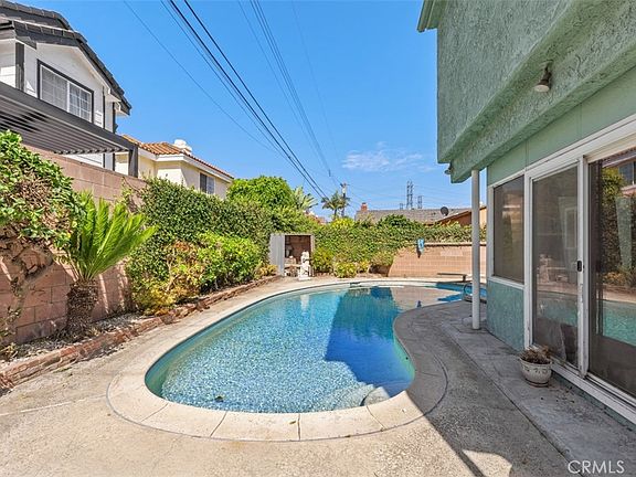 2nd image of 10253 Angell St