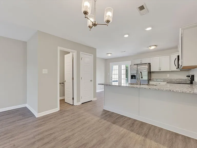 645 Stowe Ct #C — Photo 16