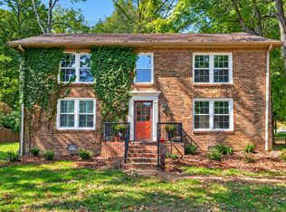 587 Indian Lake Rd, Hendersonville, TN 37075