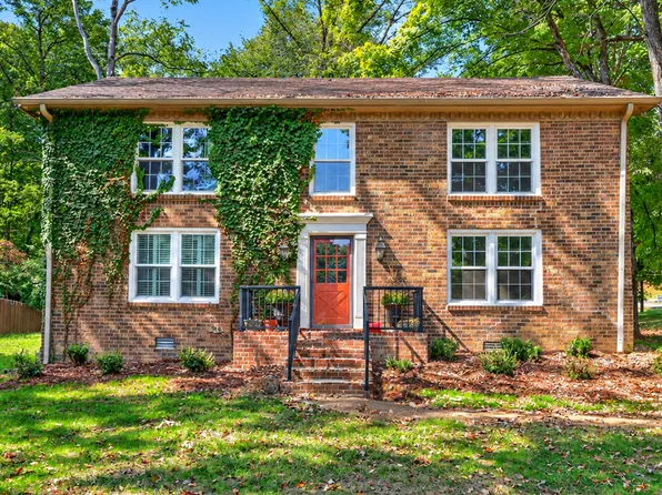587 Indian Lake Rd, Hendersonville, TN 37075