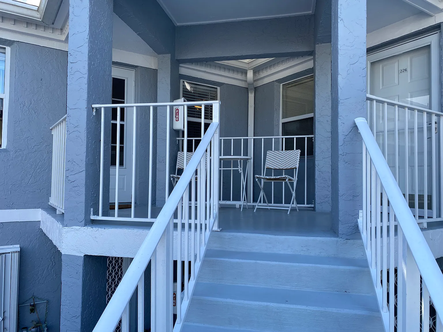 2 bed, 1200 sqft, $2,100 — Photo 3