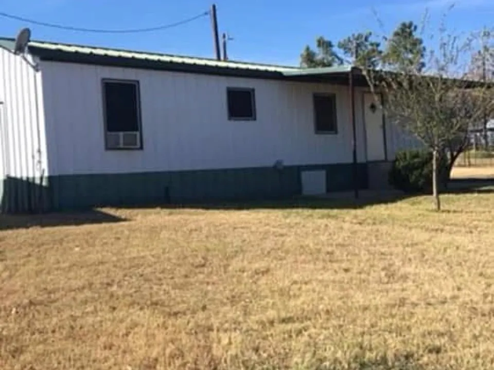 242 Sanders Creek Ln