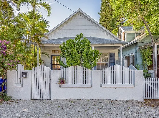 803 Catherine St — Photo 1