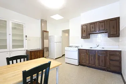 1116 W Polk St #3 — Photo 9