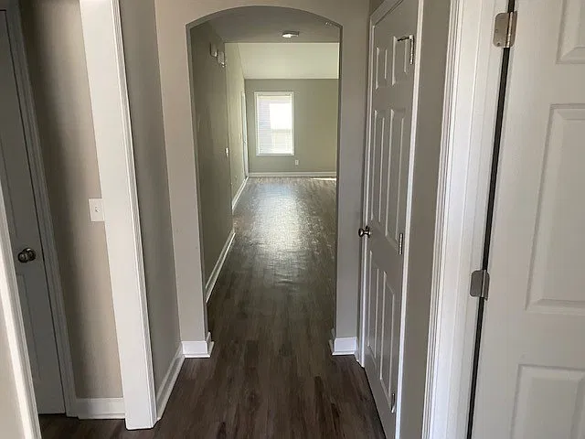 3 bed, 1200 sqft, $1,200 — Photo 2