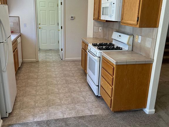 3rd image of 3414 Koso St