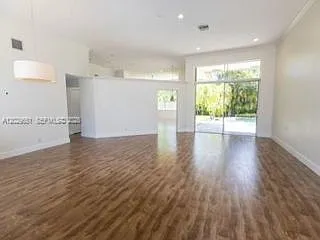 280 Landings Blvd — Photo 4