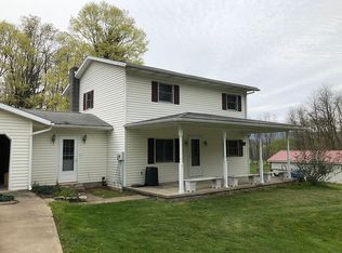 150 Rag Valley Rd, Mill Hall, PA 17751