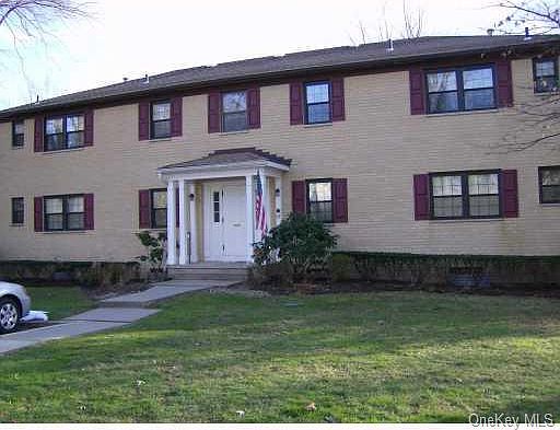 1st image of 428 Somerset Dr