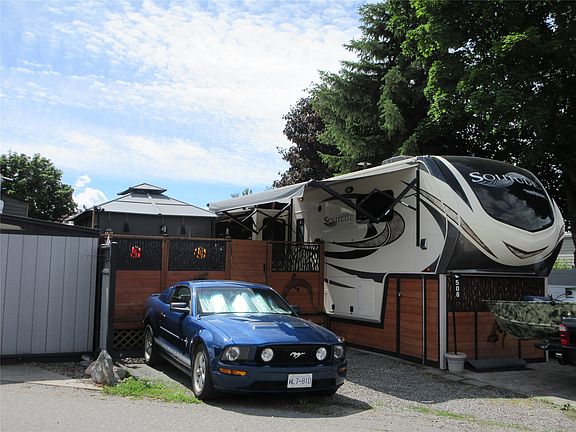 2nd image of 415 Commonwealth Rd #508