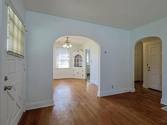 4th image of 1179 Beacon St