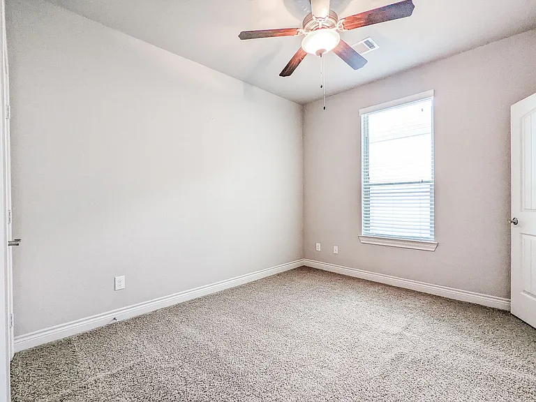 5323 Kiam St — Photo 24