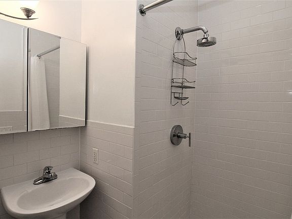 5th image of 306 W 22nd St #A4