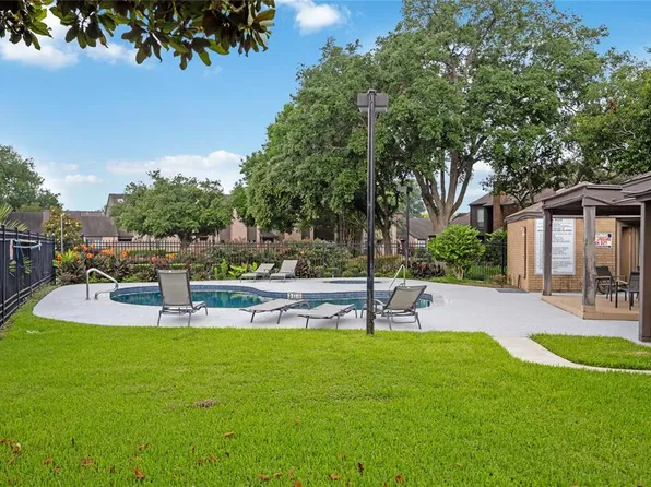 2258 Gemini St, Houston, TX 77058