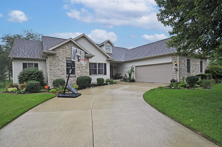 1st image of 51249 Enchanted Oak Ct