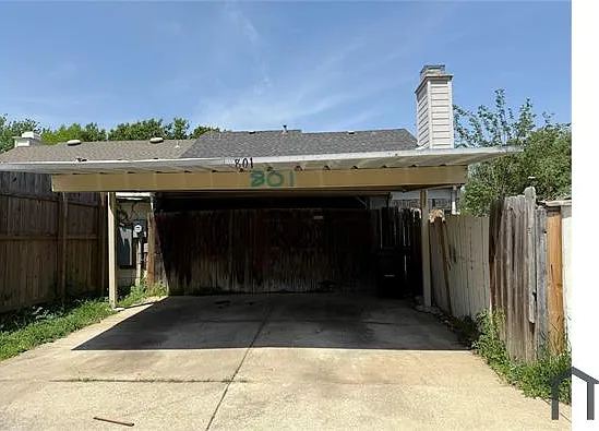 801 Colchester Dr — Photo 11