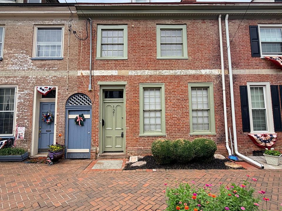 1st image of 121 E Union St