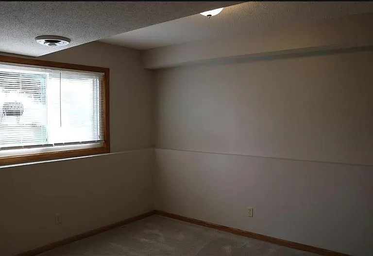 1925 Windjammer Dr — Photo 13