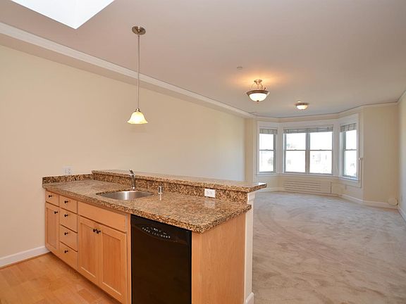 2nd image of 463 26th Ave APT 504