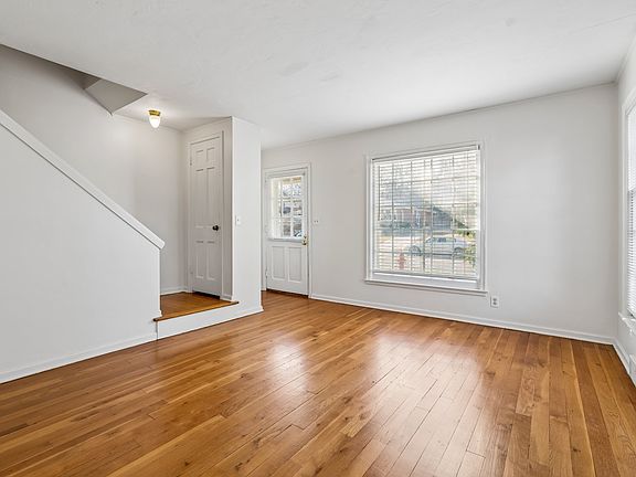 4th image of 2100 Sumner St #2100