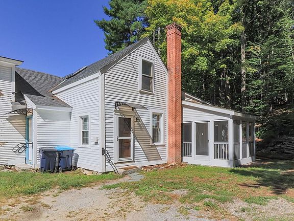 2nd image of 294 Pleasant St #B