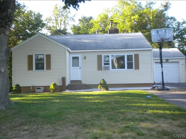 203 Laursen Dr, Syracuse, NY 13205