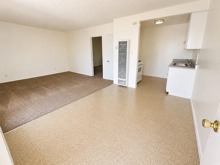 729 W 24th St #9 — Photo 1