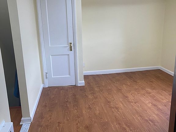 5th image of 15 6th Ave Floor 2