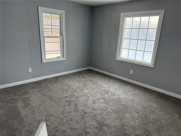 5th image of 2125 Transit Rd