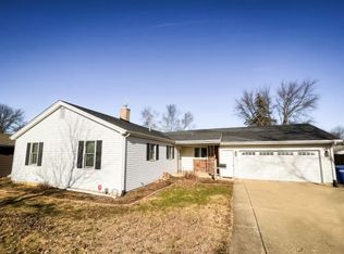 115 Barb Blvd, Dekalb, IL 60115