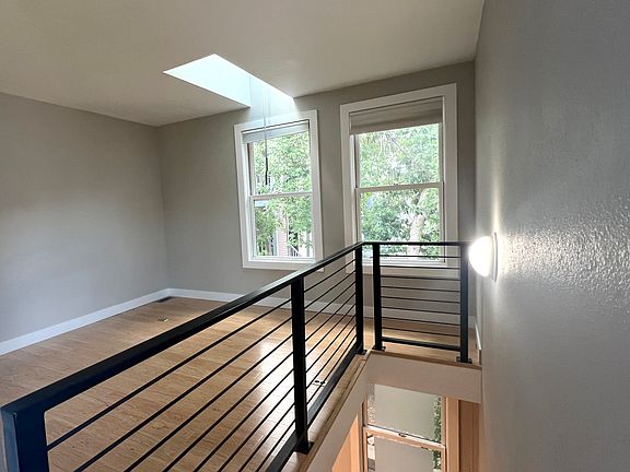 4th image of 1237 Elder Ave #10