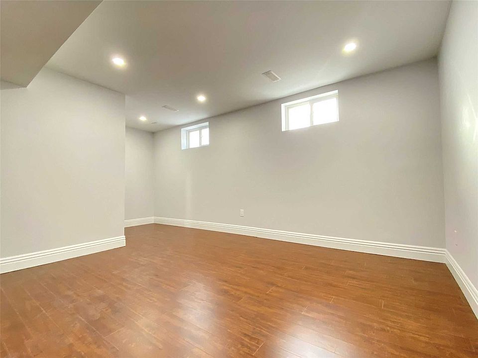 2nd image of 56 Noble St Basement 1