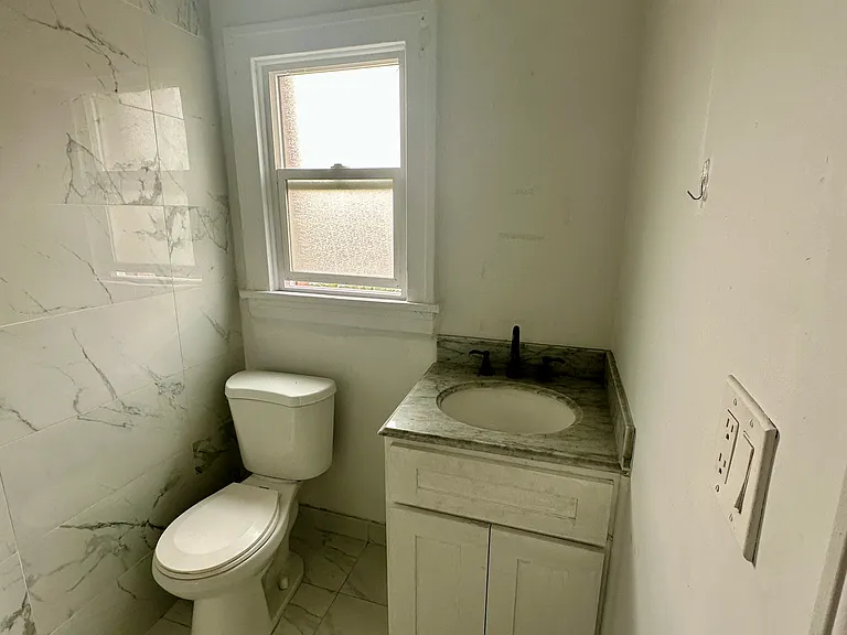 707 N Ridgewood Pl #211 — Photo 18