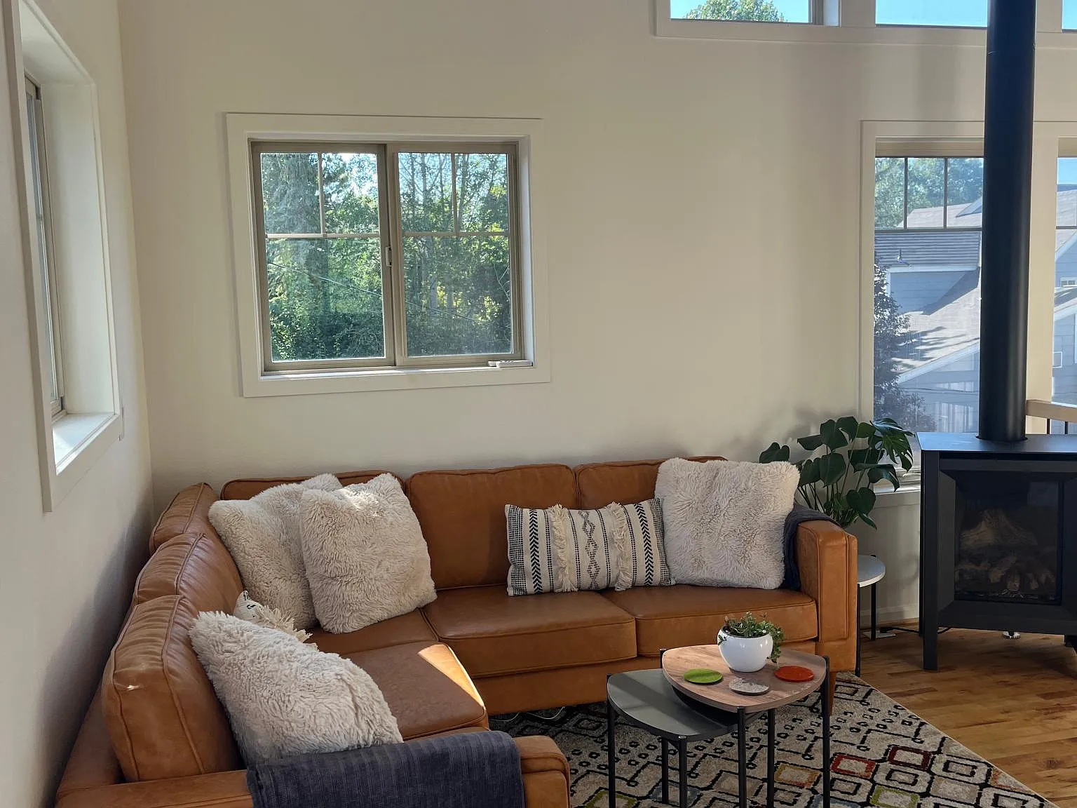 1 bed, 1100 sqft, $2,750 — Photo 2