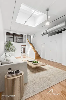 Rented by The Agency | media 18