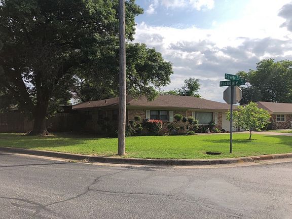 2nd image of 301 Revere Dr