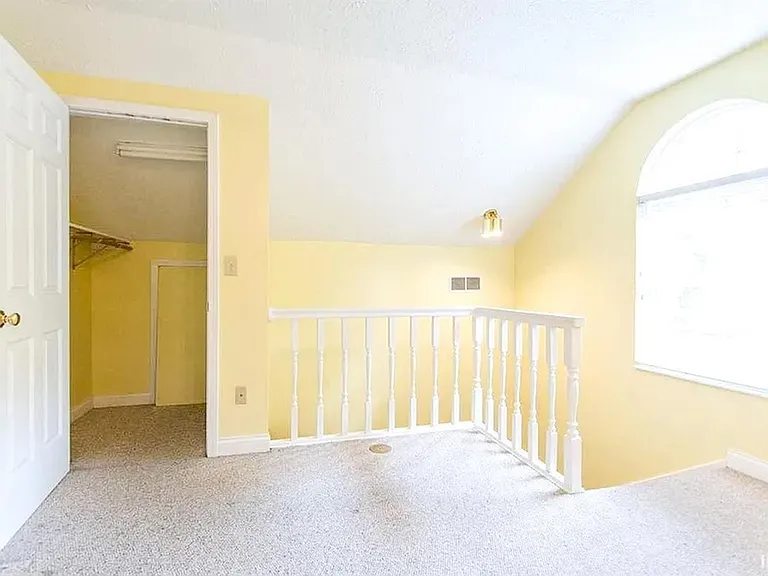 520 S Eagleson Ave — Photo 11